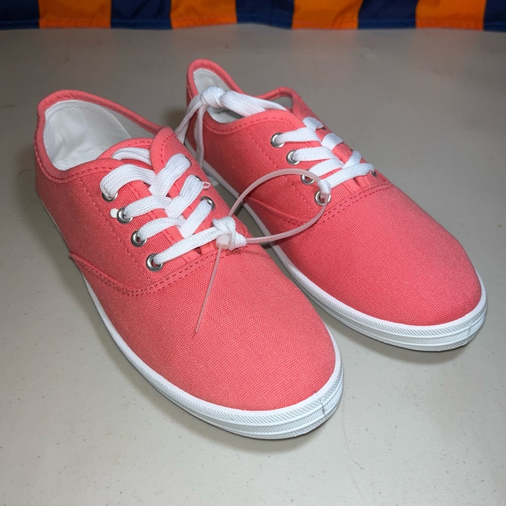 New Stella Maden Women's Canvas F2262 pink Basic Athletic
Sneakers size 6.5